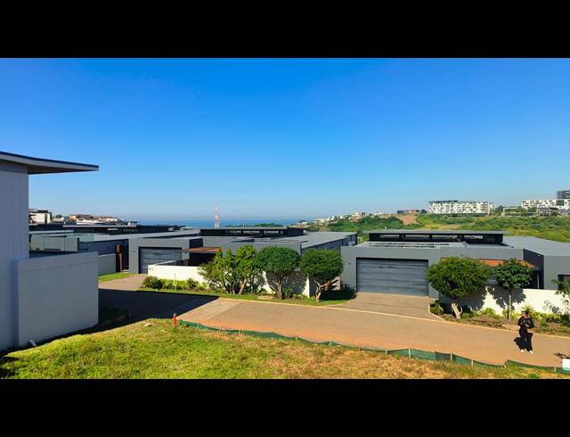 692M² VACANT LAND FOR SALE IN SIBAYA PRECINCT